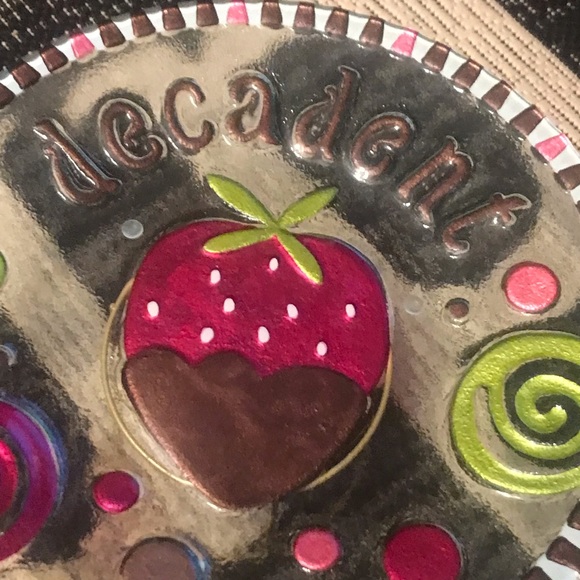 2009 Decadent 11" Glass Plate Chocolate Strawberry - Picture 13 of 16